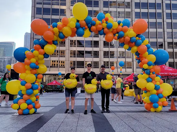 16ft wide classic outdoor balloon arch